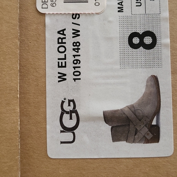 UGG Elora block heel booties in suede - Picture 7 of 7